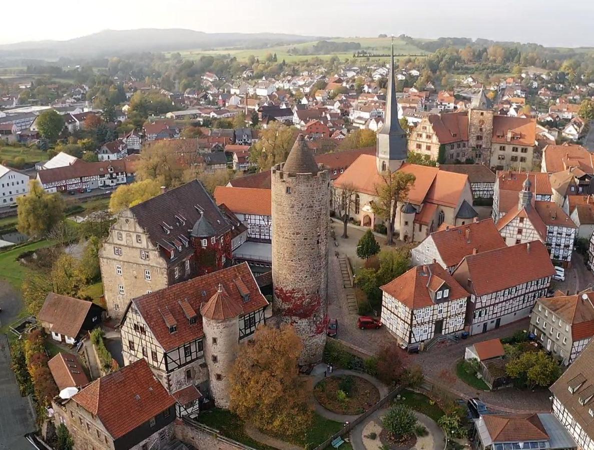 Graefin Amalia - Elegantes Apartment In Der Historischen Hinterburg In Schlitz, 2 Schlafzimmer, Mit Garten, Nahe Fulda Und Bad Hersfeld Extérieur photo