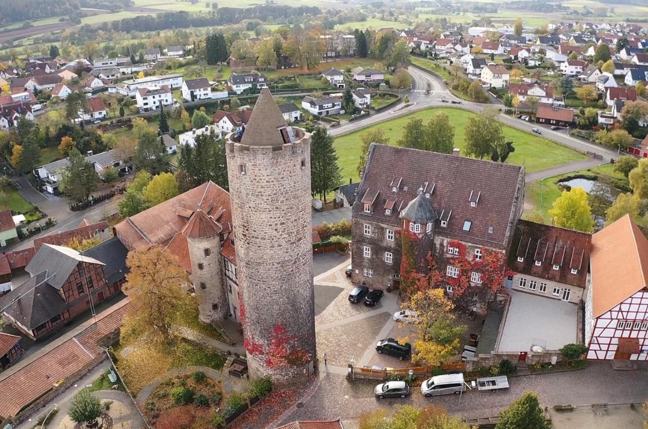 Graefin Amalia - Elegantes Apartment In Der Historischen Hinterburg In Schlitz, 2 Schlafzimmer, Mit Garten, Nahe Fulda Und Bad Hersfeld Extérieur photo