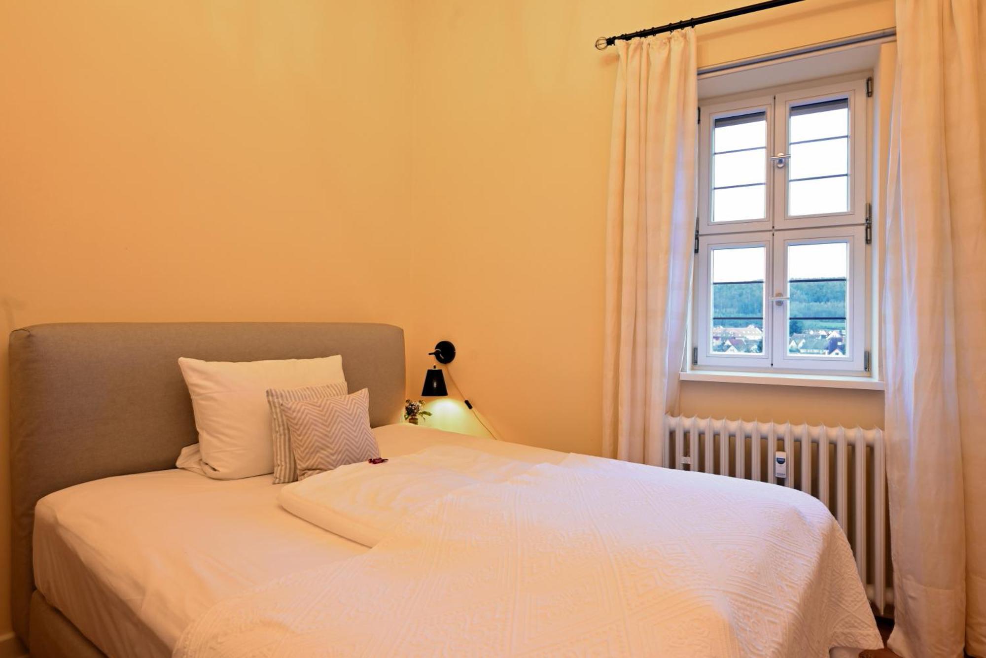 Graefin Amalia - Elegantes Apartment In Der Historischen Hinterburg In Schlitz, 2 Schlafzimmer, Mit Garten, Nahe Fulda Und Bad Hersfeld Extérieur photo